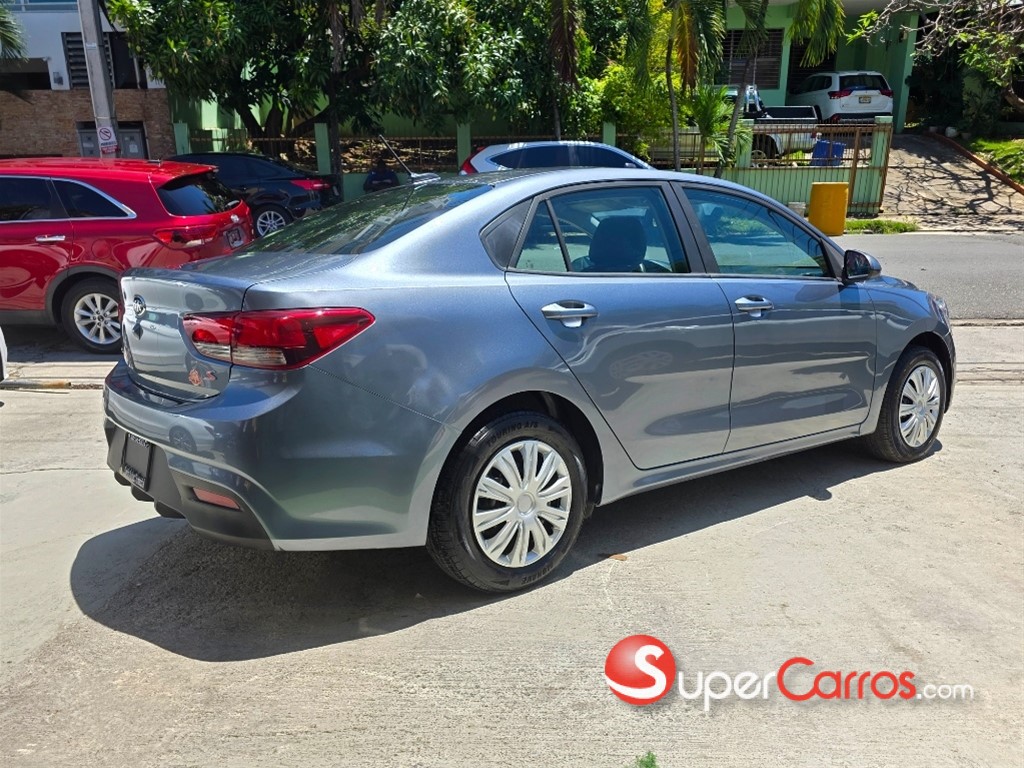 2020 Kia Rio S — foto 2 / 10