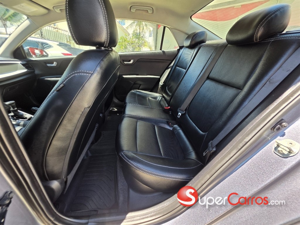 2020 Kia Rio S — foto 8 / 10