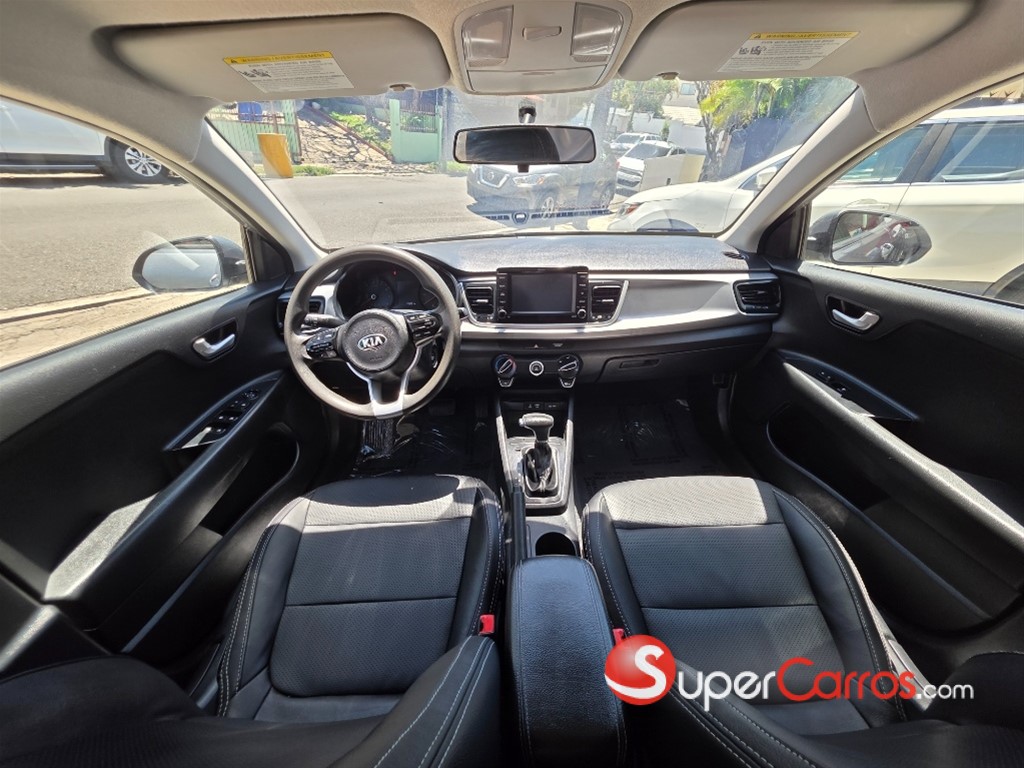 2020 Kia Rio S — foto 9 / 10