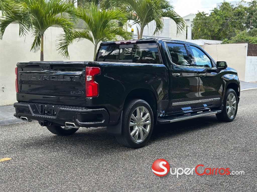 2022 Chevrolet Silverado High Country — foto 4 / 12