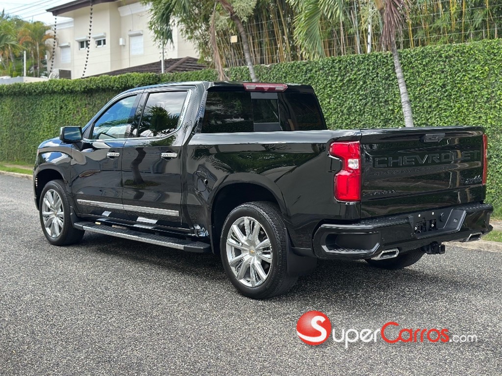 2022 Chevrolet Silverado High Country — foto 6 / 12