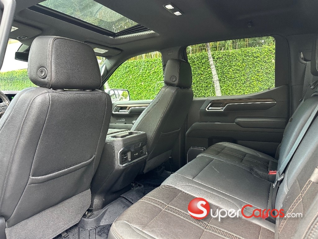 2022 Chevrolet Silverado High Country — foto 12 / 12