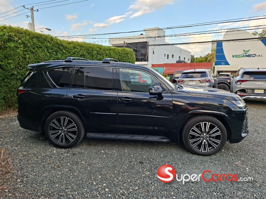 2023 Lexus LX 600 — foto 4 / 9