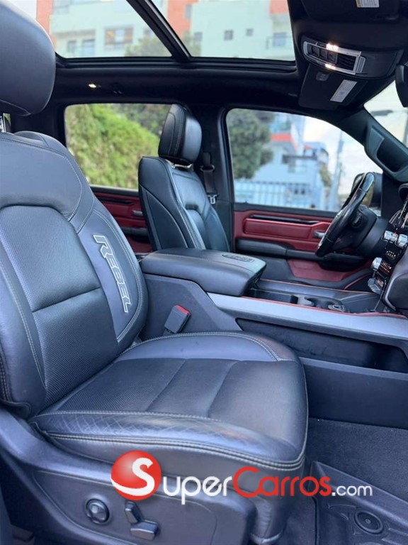 2020 Ram REBEL — foto 10 / 11