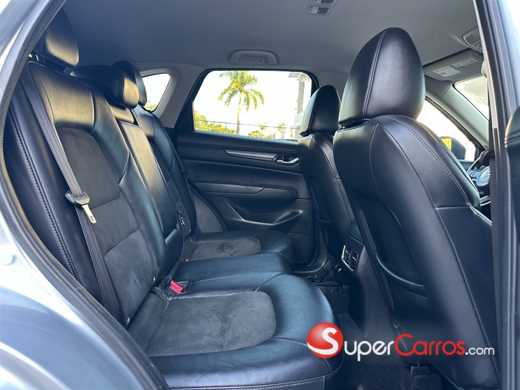 2021 Mazda CX-5 Touring — foto 6 / 9