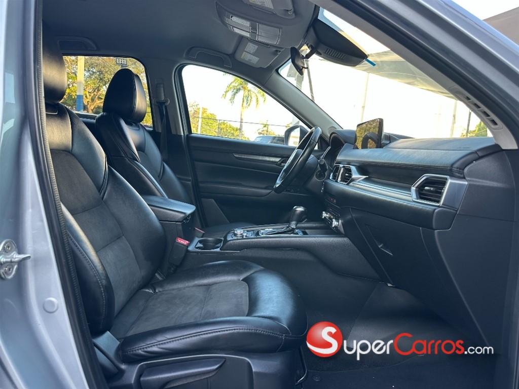 2021 Mazda CX-5 Touring — foto 7 / 9