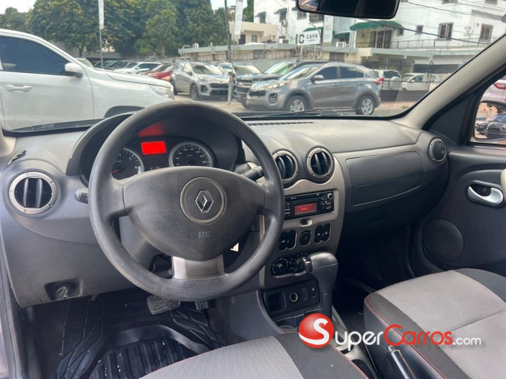 2014 Renault Duster — foto 7 / 12