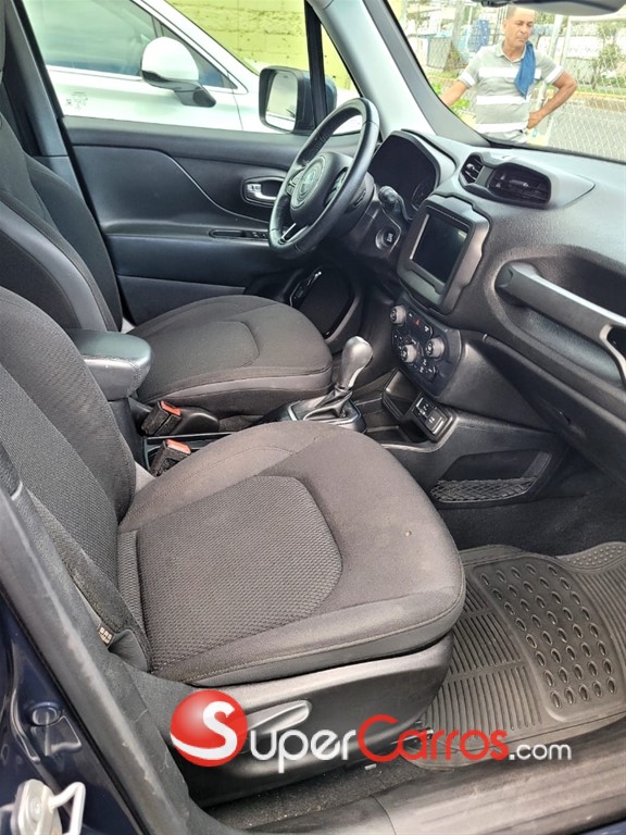 2020 Jeep Renegade Latitude — foto 9 / 12