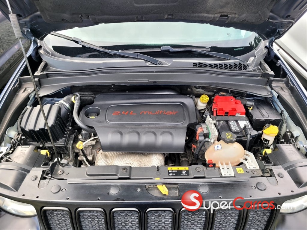 2020 Jeep Renegade Latitude — foto 11 / 12