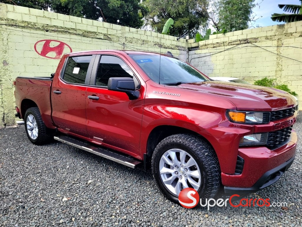 2020 Chevrolet Silverado Custom — foto 2 / 11