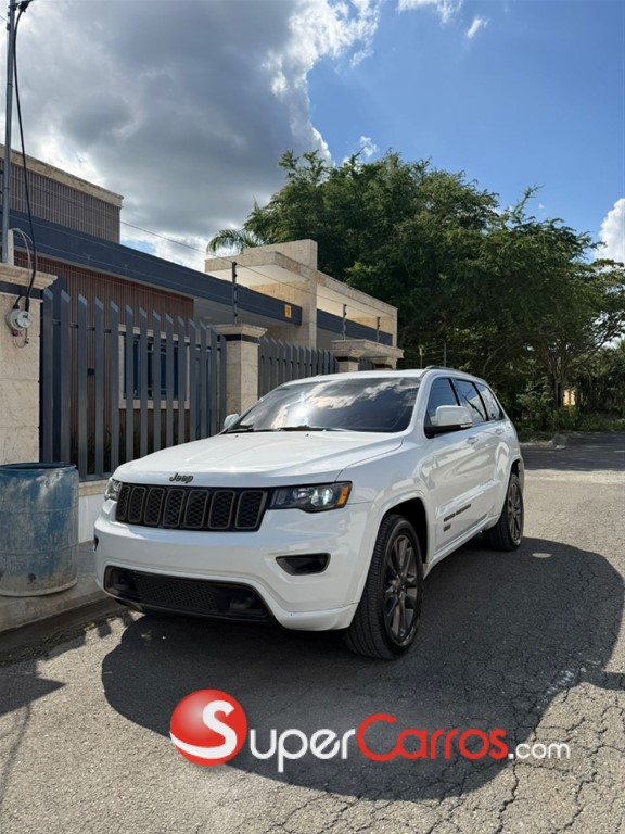 2017 Jeep Grand Cherokee 75 ANIVERSARIO — foto 11 / 12