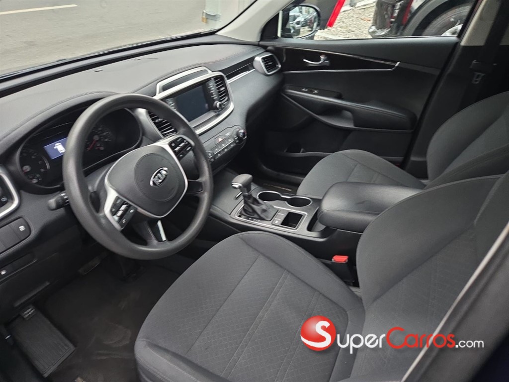 2020 Kia Sorento LX — foto 6 / 7
