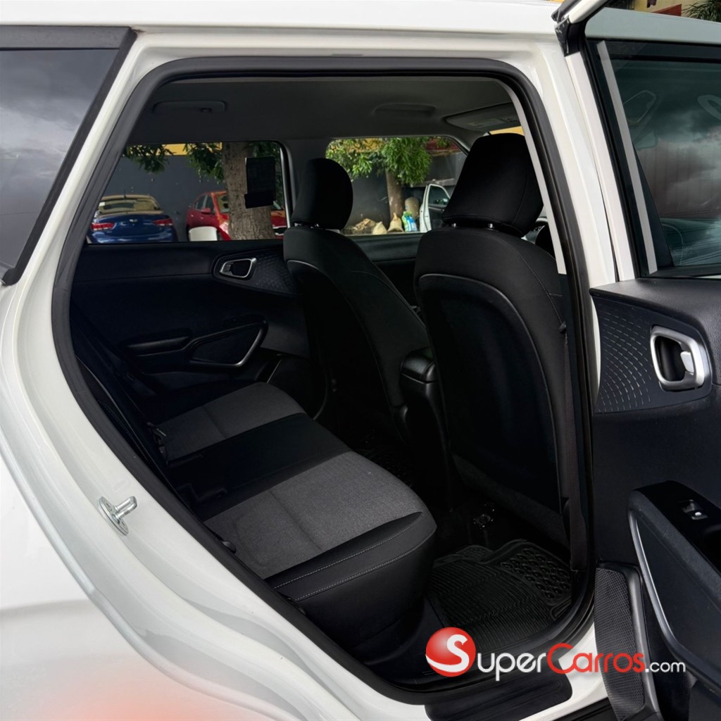 2020 Kia Soul S — foto 10 / 12