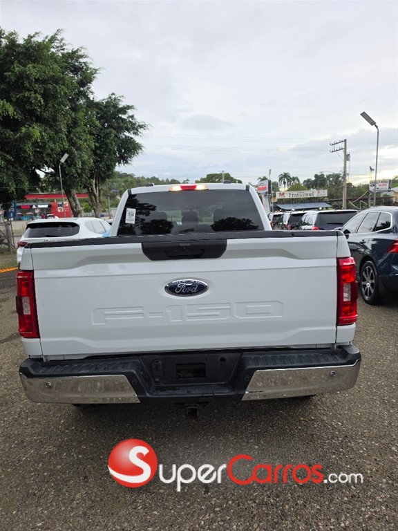 2021 Ford F 150 FX4 — foto 3 / 9