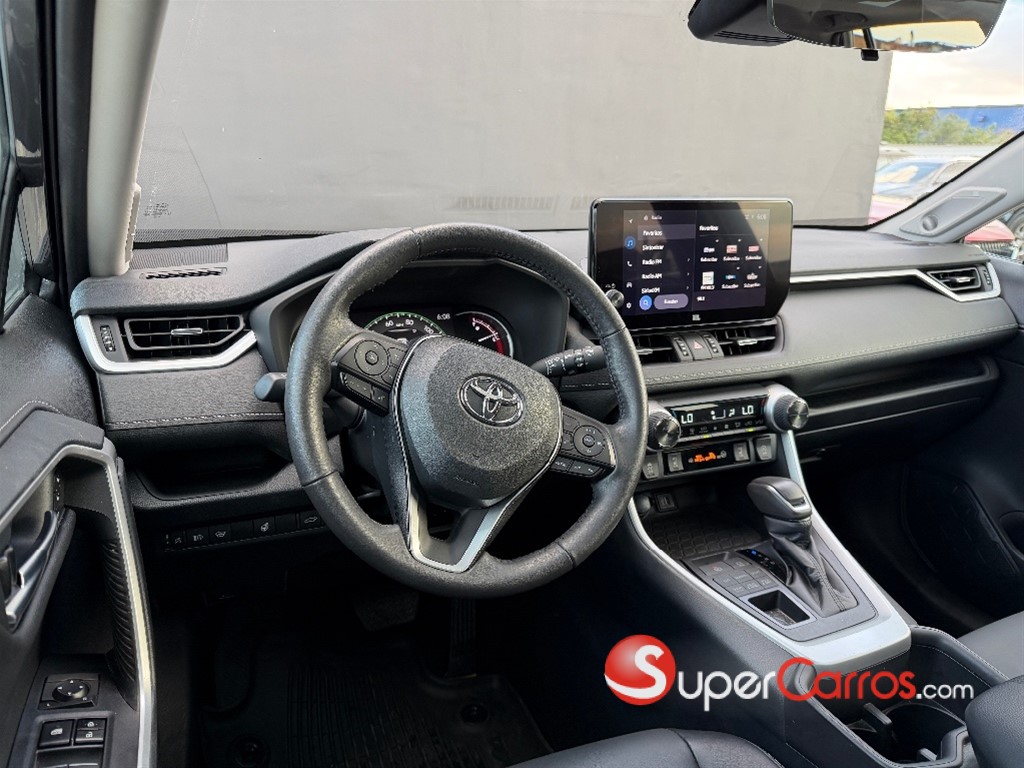 2024 Toyota RAV4 XLE — foto 6 / 9