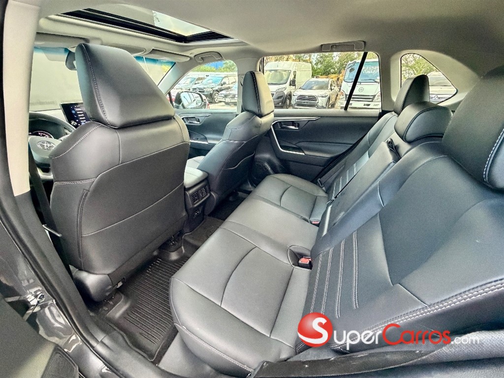 2024 Toyota RAV4 XLE — foto 7 / 9