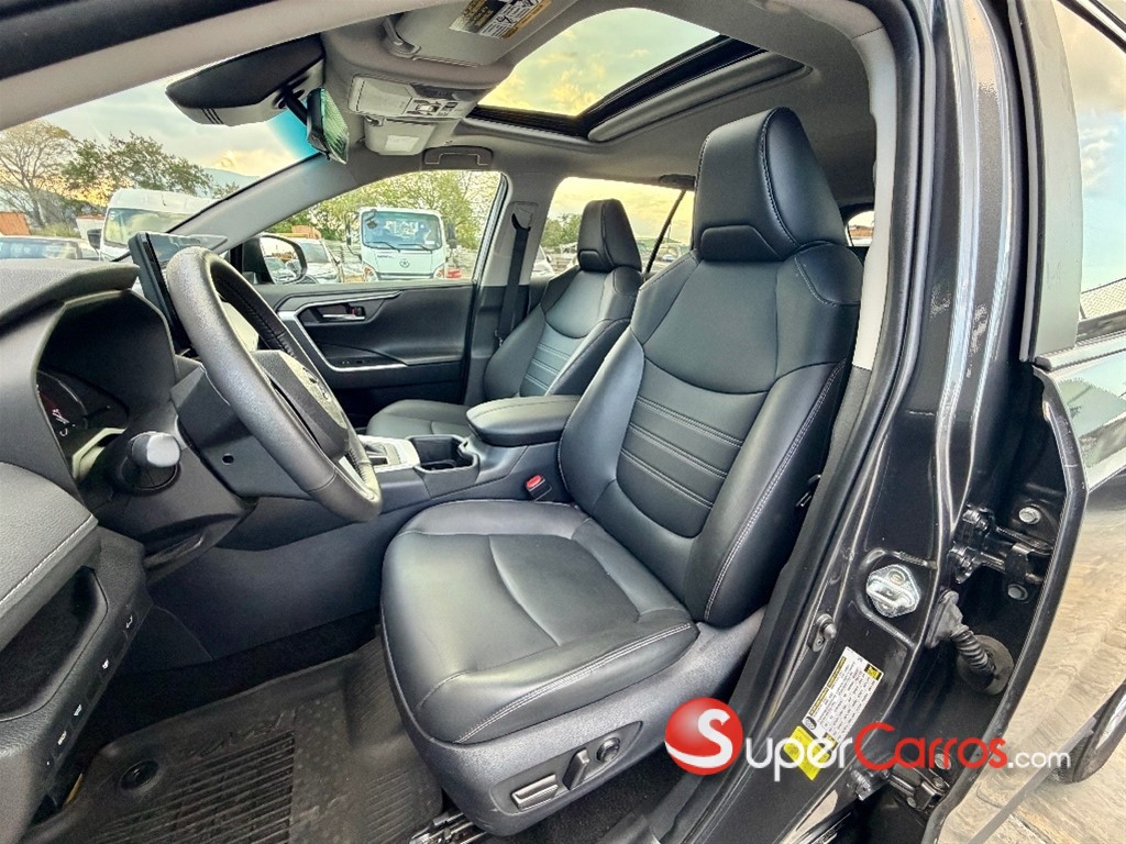 2024 Toyota RAV4 XLE — foto 8 / 9