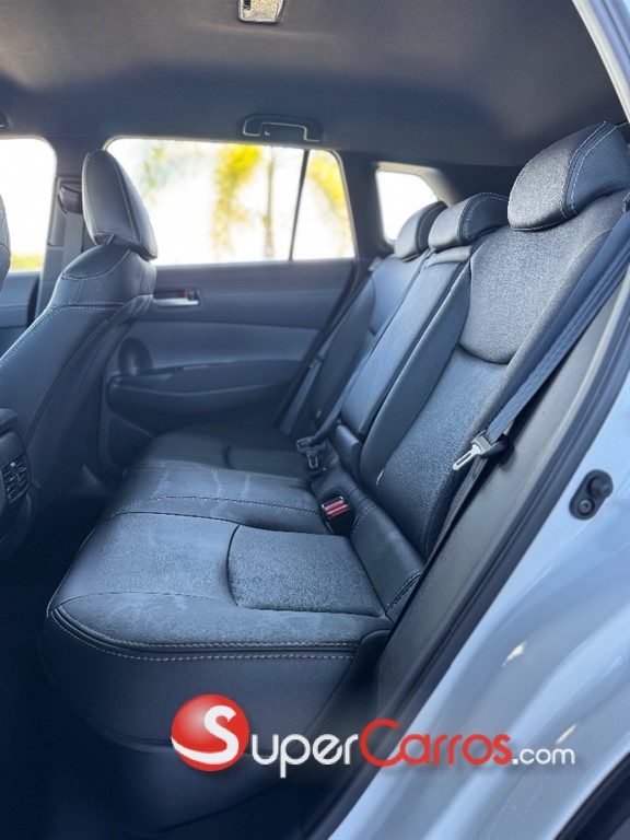 2025 Toyota Corolla Cross Hibrid — foto 9 / 11