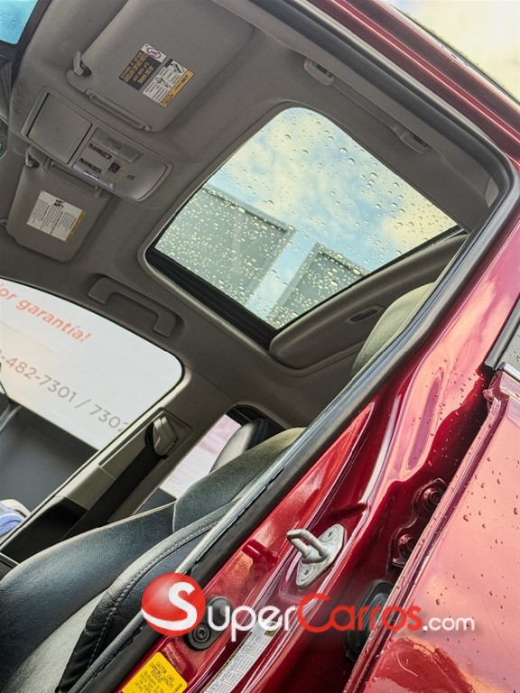 2018 Toyota RAV4 Limited — foto 8 / 12