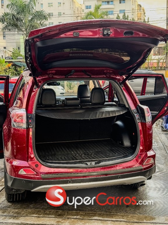 2018 Toyota RAV4 Limited — foto 10 / 12