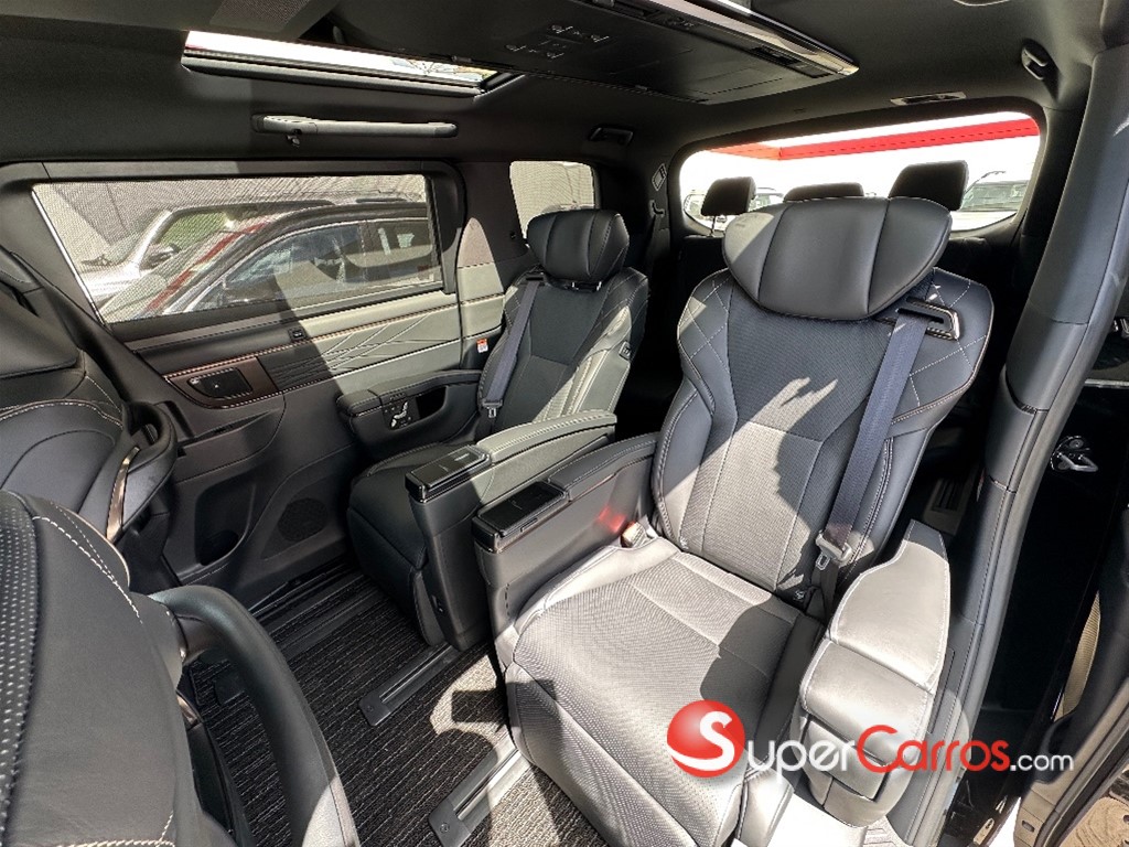 2026 Toyota Alphard Limited Hybrid — foto 8 / 10