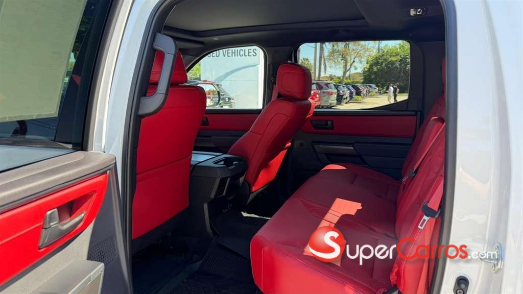 2026 Toyota Tundra TRD PRO — foto 8 / 12