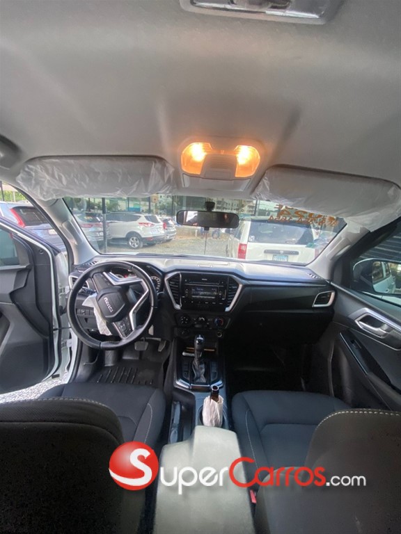 2024 Isuzu DMAX — foto 6 / 11