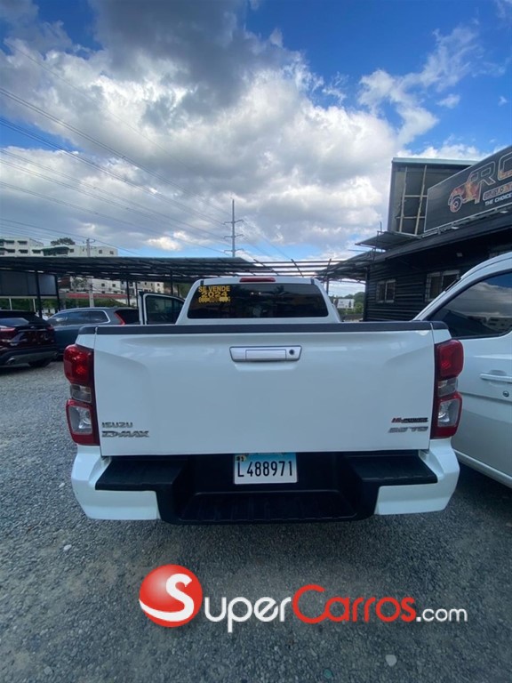 2024 Isuzu DMAX — foto 8 / 11