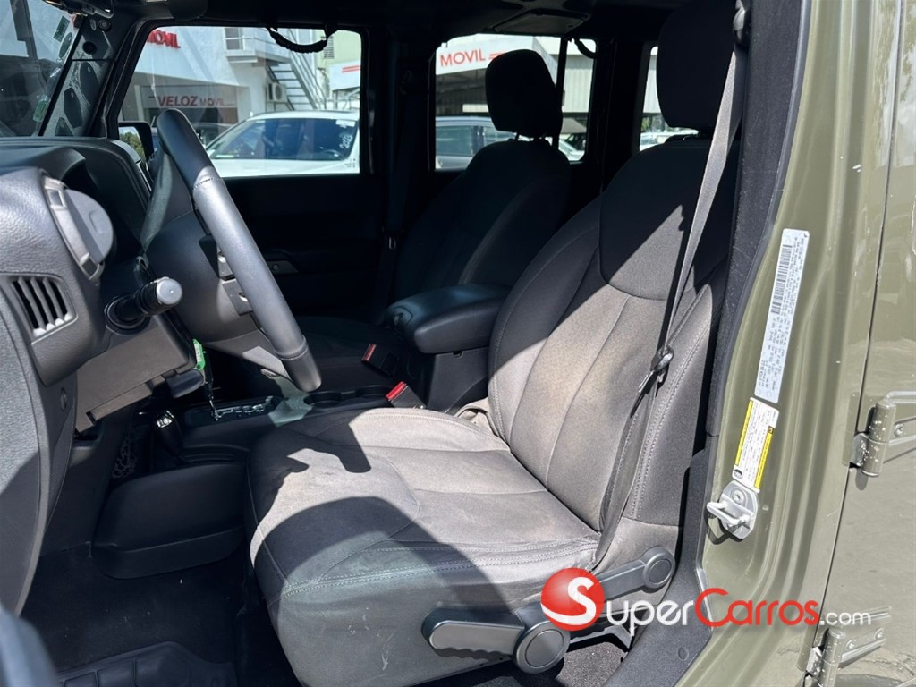 2015 Jeep Wrangler Unlimited Sport — foto 4 / 6