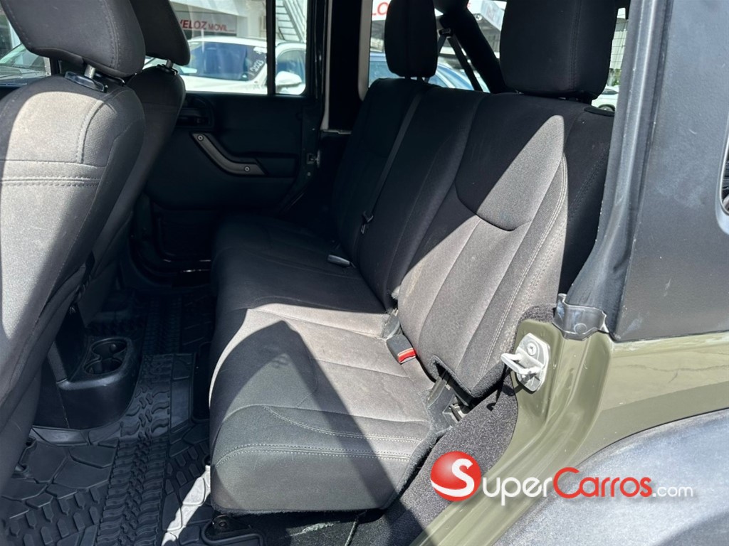 2015 Jeep Wrangler Unlimited Sport — foto 5 / 6