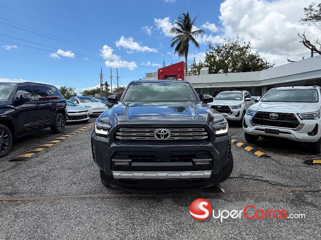 2027 Toyota 4 Runner Limited — foto 2 / 12