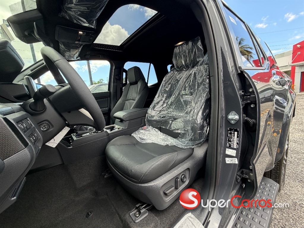 2027 Toyota 4 Runner Limited — foto 12 / 12