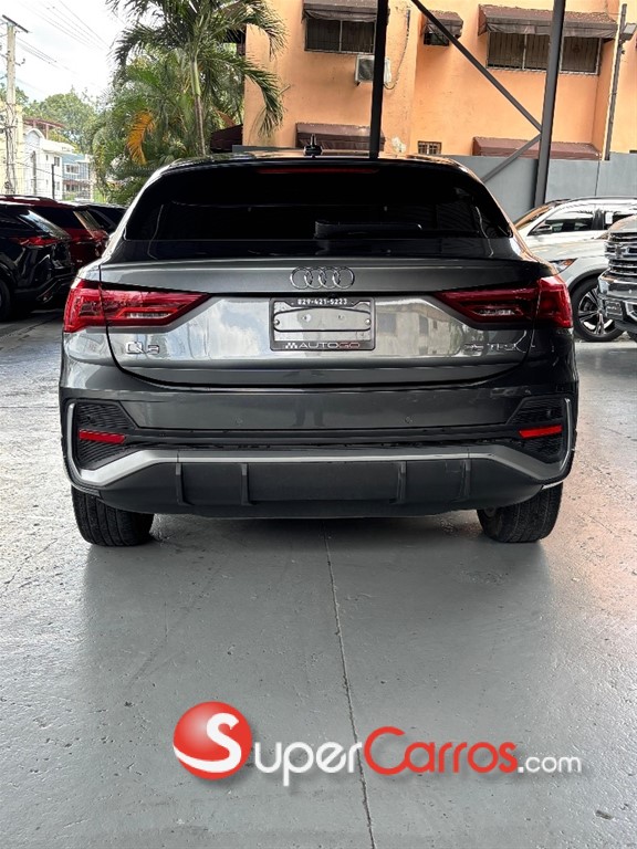 2021 Audi Q3 S Line — foto 8 / 8