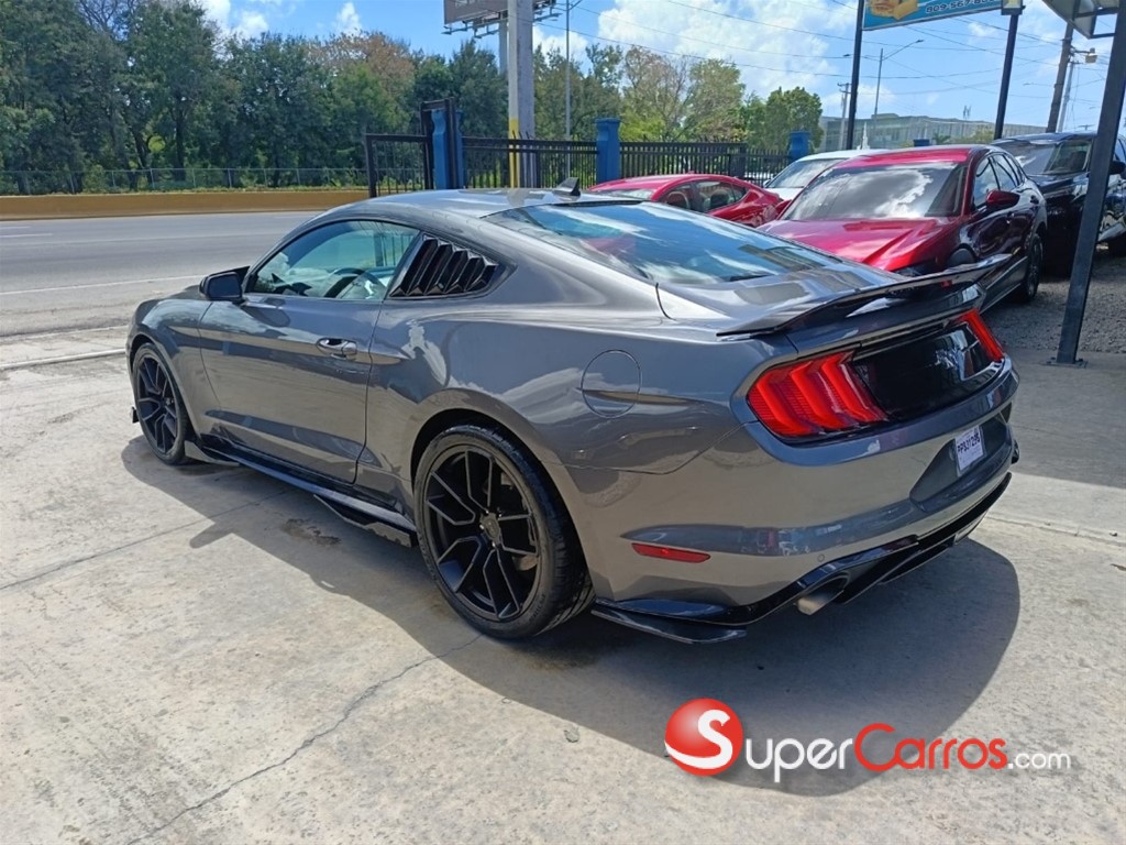 2022 Ford Mustang Ecoboost — foto 8 / 11