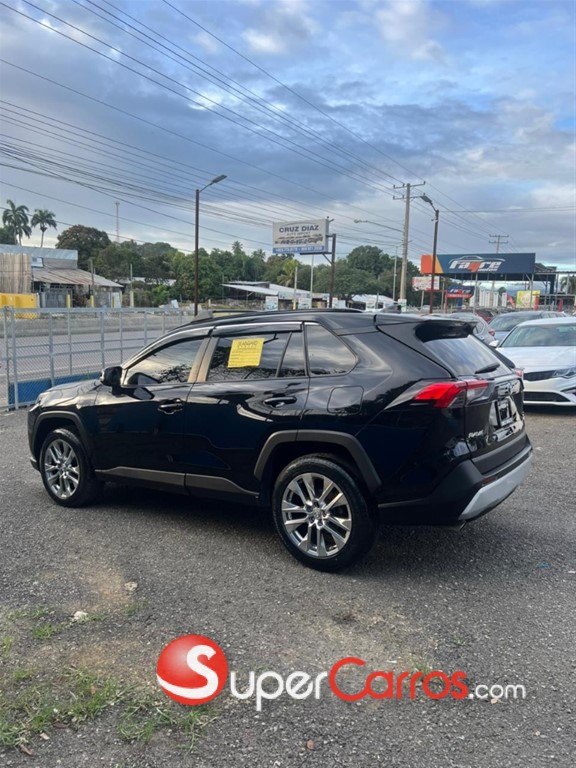2020 Toyota RAV4 XLE Premium — foto 7 / 10
