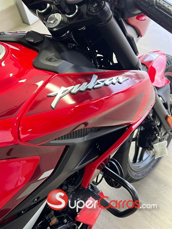 2025 Bajaj Pulsar — foto 2 / 9