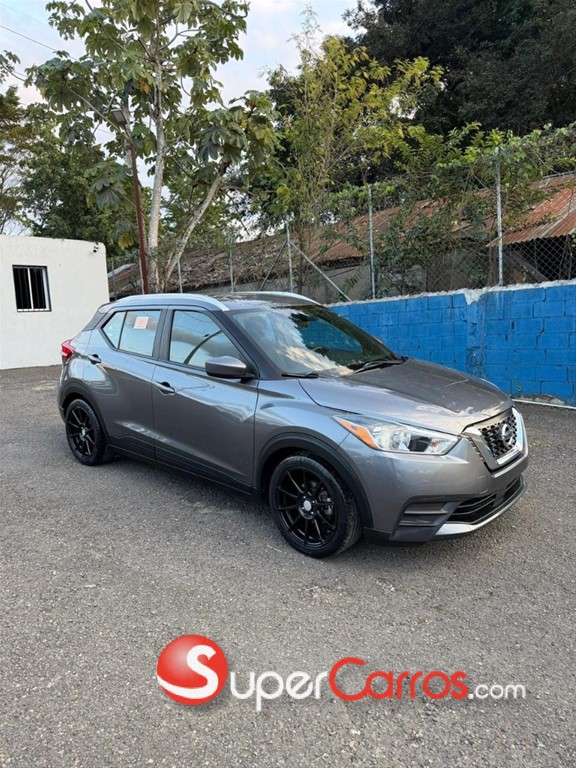 2020 Nissan Kicks SV — foto 4 / 10