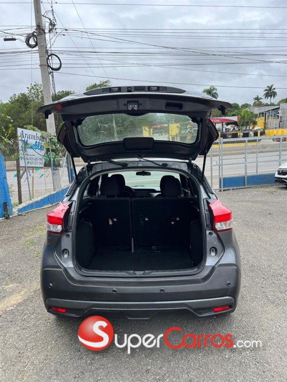 2020 Nissan Kicks SV — foto 6 / 10