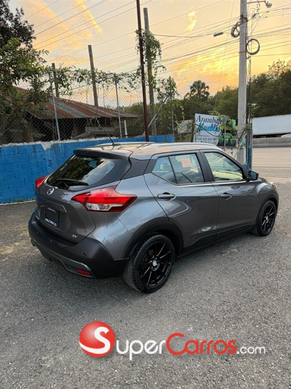 2020 Nissan Kicks SV — foto 8 / 10
