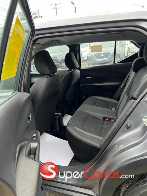2020 Nissan Kicks SV — foto 9 / 10