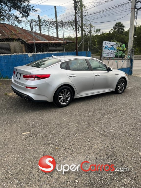 2020 Kia Optima LX — foto 9 / 9
