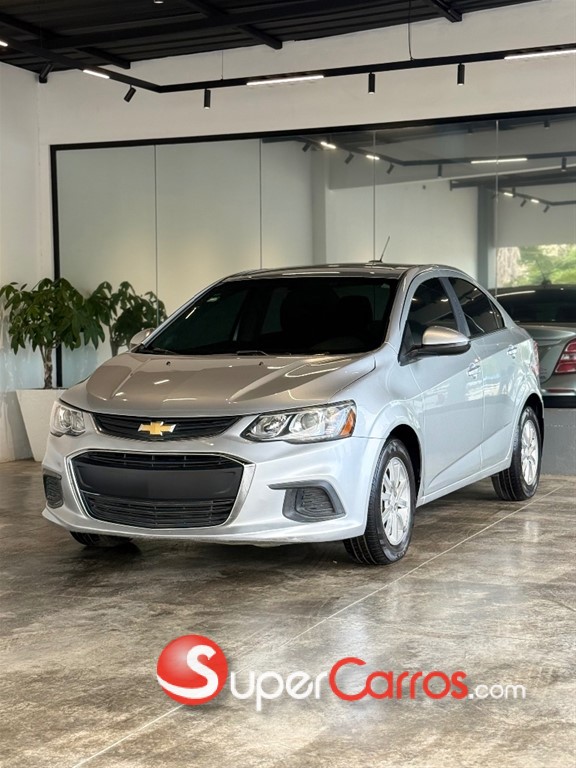 2017 Chevrolet Sonic LT — foto 4 / 11