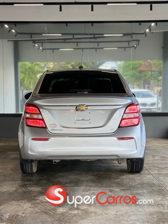 2017 Chevrolet Sonic LT — foto 6 / 11