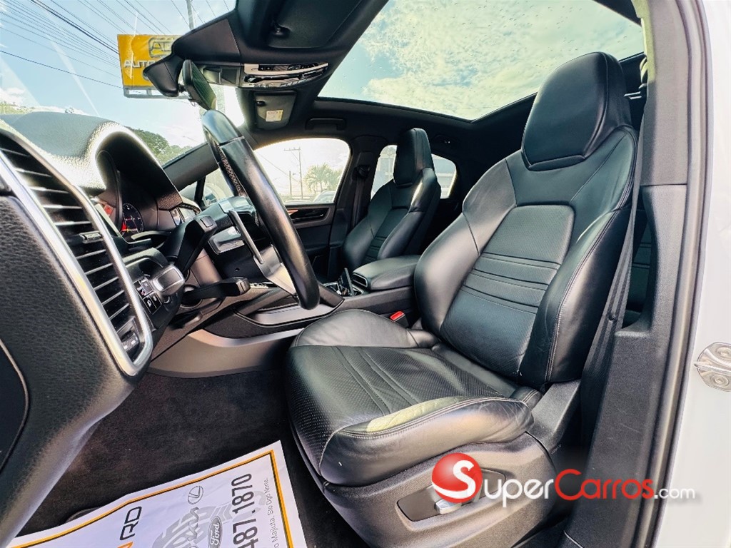 2020 Porsche Cayenne Coupe — foto 5 / 12