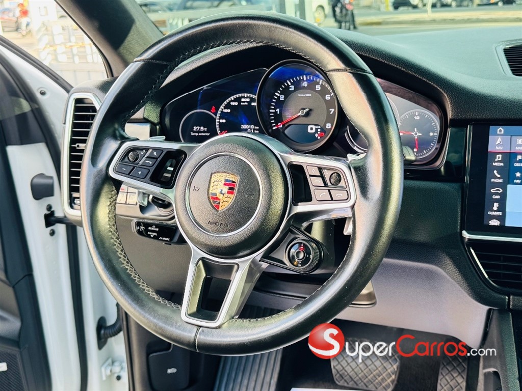 2020 Porsche Cayenne Coupe — foto 8 / 12