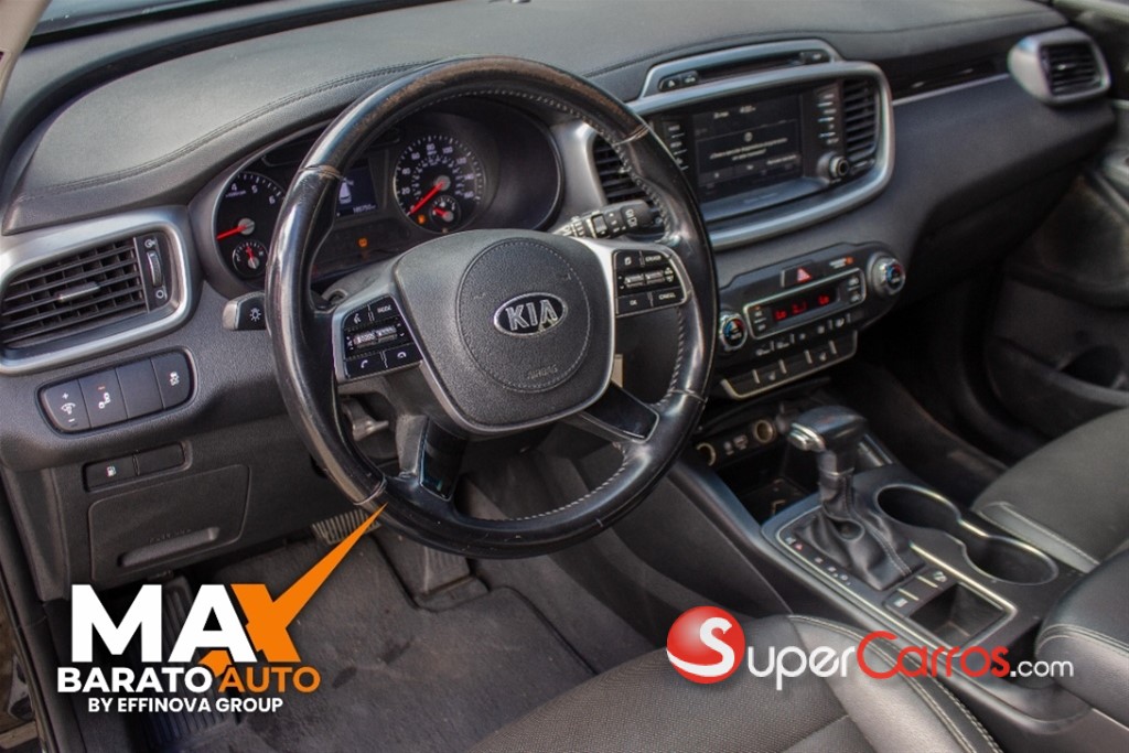 2019 Kia Sorento — foto 9 / 12