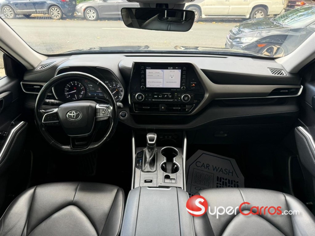 2021 Toyota Highlander XLE — foto 8 / 12