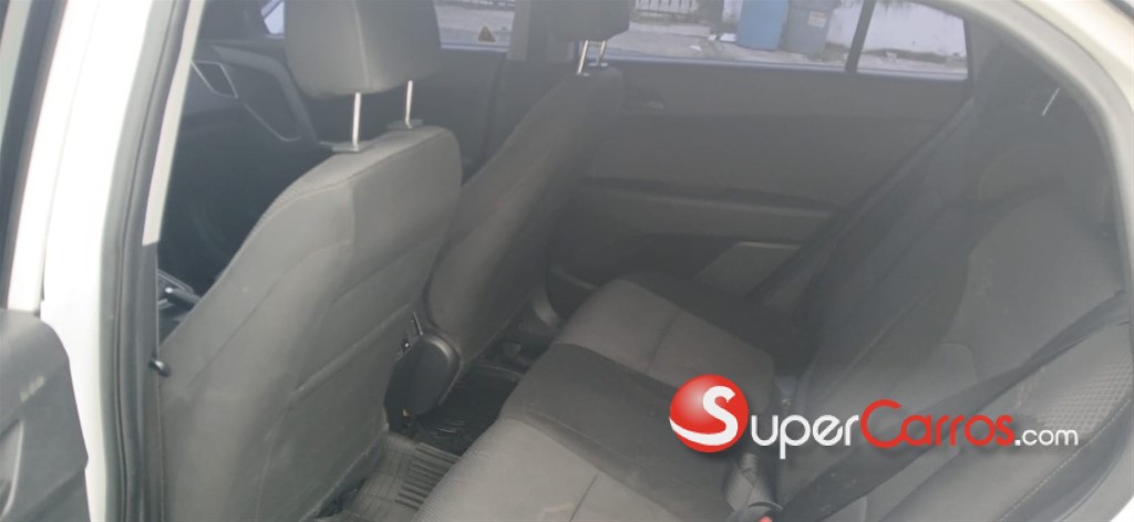 2016 Hyundai Cantus — foto 4 / 10