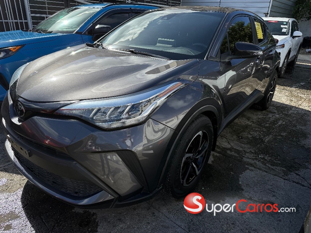 2020 Toyota C-HR LE — foto 2 / 11