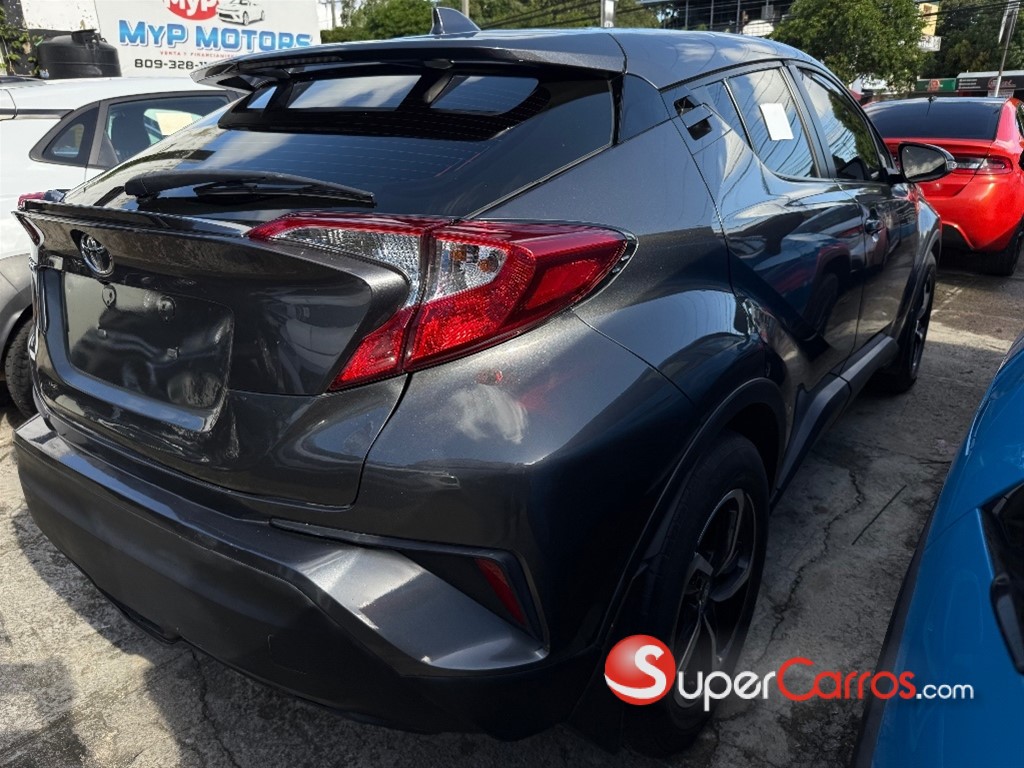 2020 Toyota C-HR LE — foto 4 / 11